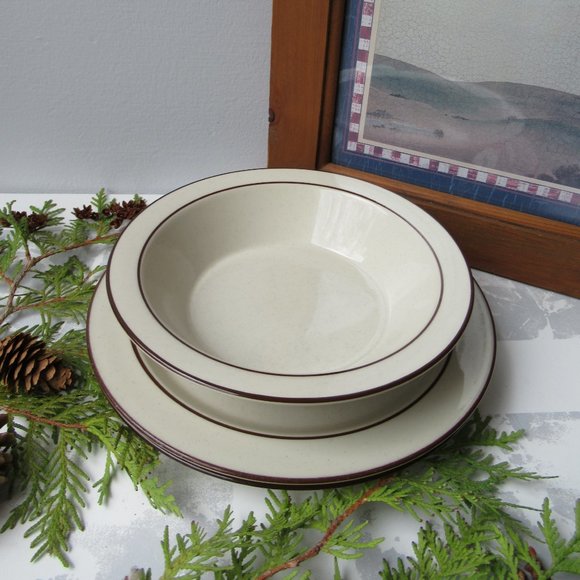 Stoneware 2 Salad Plates & 1 Bowl by Carla, Japan - Picture 7 of 9